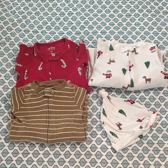 3 Set Bundle Sleepers Size 9 Months Carter's Holidays Theme - Picture 1 of 5